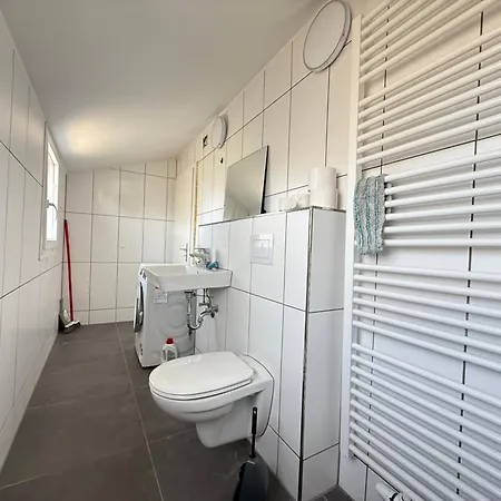 Zwischen Koeln Und Bonn 6 Personen * 韦塞林